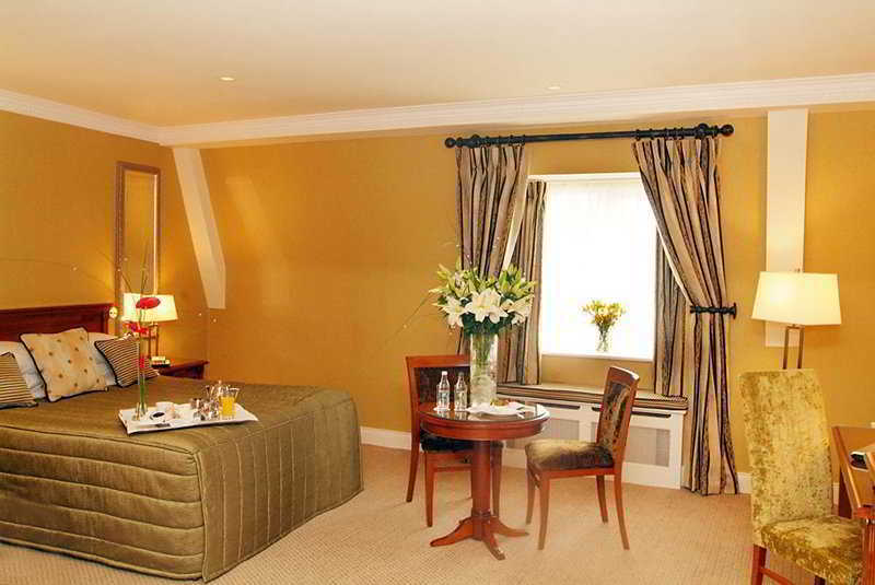 Killarney International Hostel ภายนอก รูปภาพ
